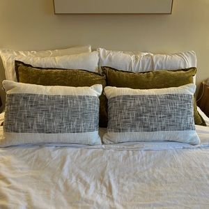 Magnolia Homes bed pillows